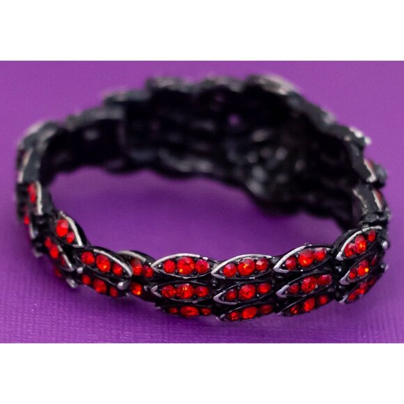 7 inch, Vintage Red Rhinestones Floral Abstract Cuff Bracelet - Q41 - Picture 3 of 4